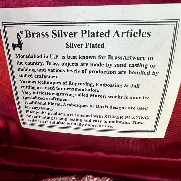 SILVER PLATED ARTICLES TRAY - Picture 2 of 12